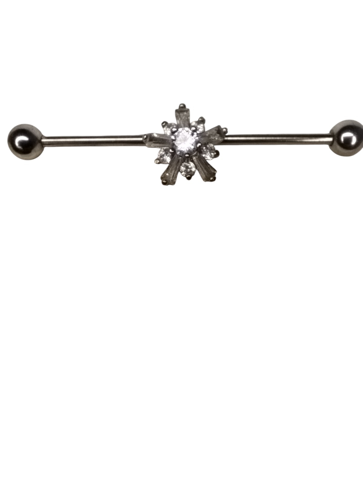 piercing barra industrial con diseño